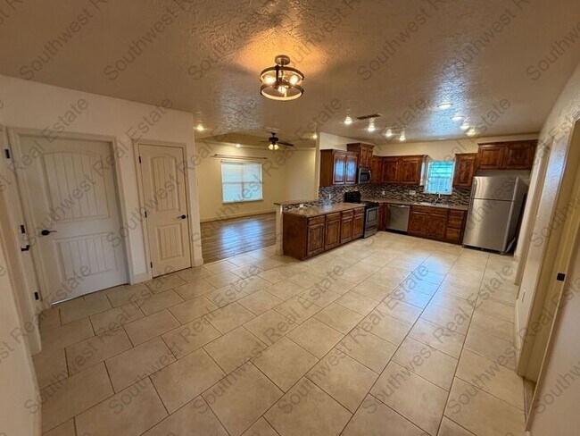 Building Photo - Modern meets classic! 3 bed 2 bath home for rent!