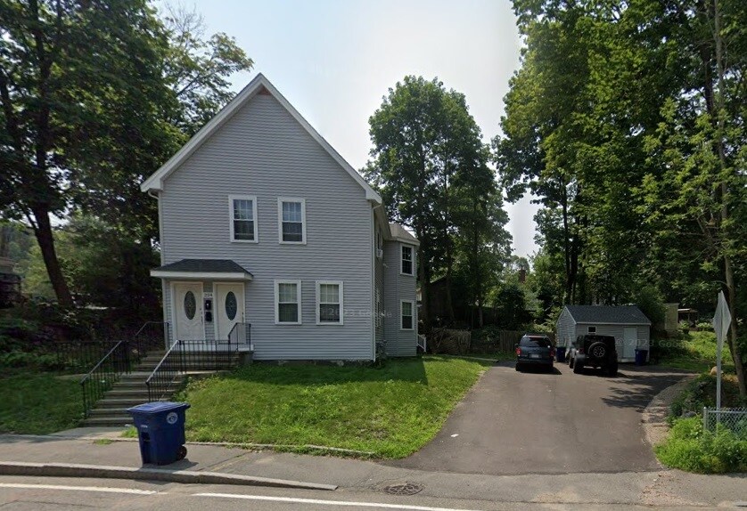 Front - 234 Commercial St