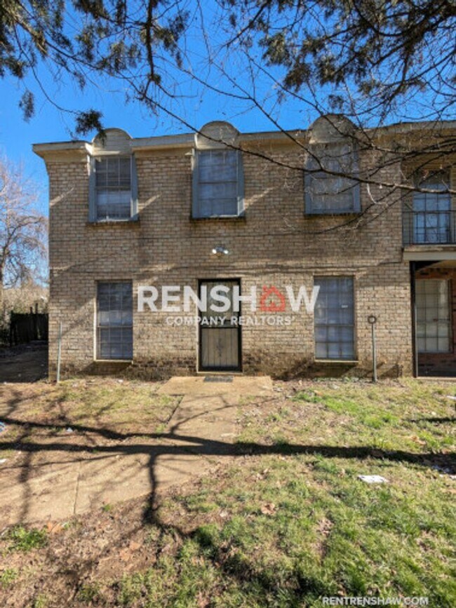 Building Photo - Classic 3/2.5 Hickory Hill Duplex Now Avai...