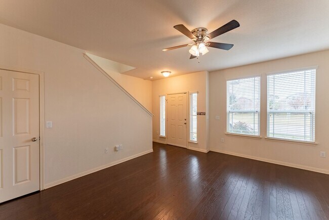 Foto del edificio - Stunning 3 bed - 2.5 bath Home in Pflugerville. Don't miss this beautiful home opportunity!