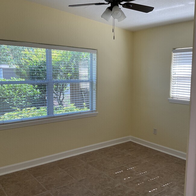 Foto del edificio - 2708 Hawthorne St