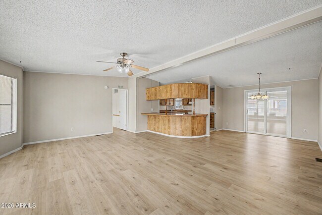 Foto del edificio - 8601 N 103rd Ave