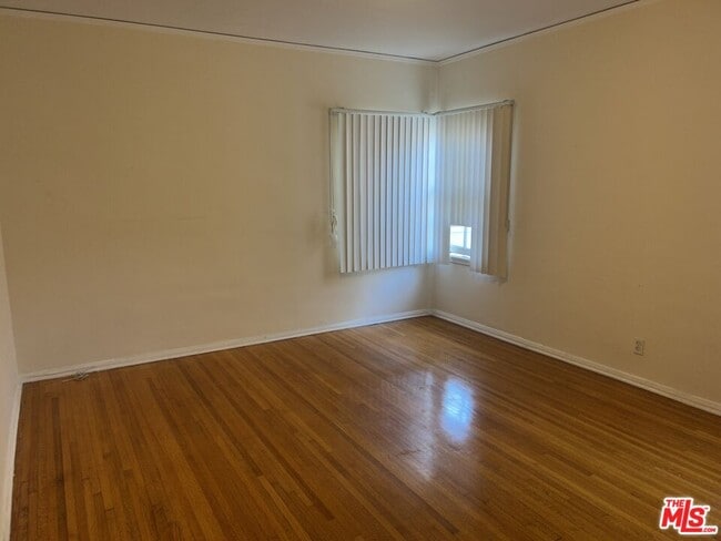 Building Photo - 244 S Lasky Dr