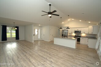 Building Photo - 121 Crossroad Dr NW