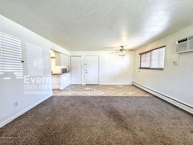 Building Photo - 2-Bedroom, 1-Bathroom Apartment in a Conve...