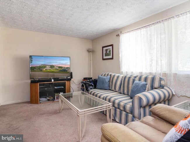 Foto del edificio - 8028 Abbey Ct