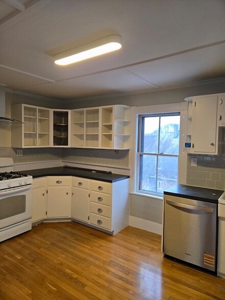 Foto del edificio - 82 Centennial Ave