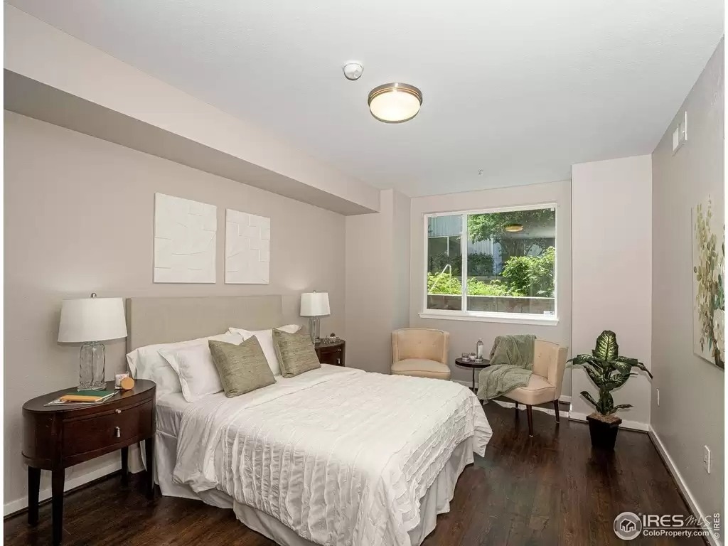 Master bedroom - 2850 E College Ave (Boulder, CO)