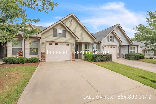 Foto del edificio - 562 Wesberry Cir