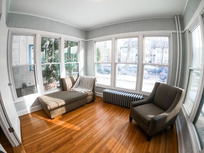 Foto del edificio - 3444 Colfax Ave S
