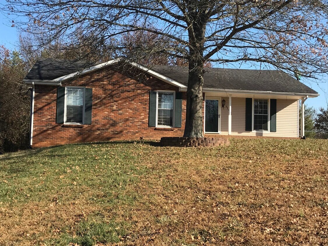 Primary Photo - 3 Bedroom Home with Bonus Room For Rent!