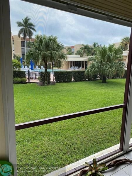 Foto del edificio - 3412 NE Causeway Blvd
