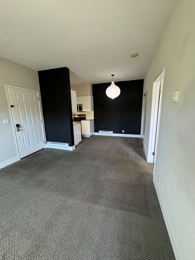 Building Photo - Charming 1 Bed / 1 Bath Apartment in Richm...