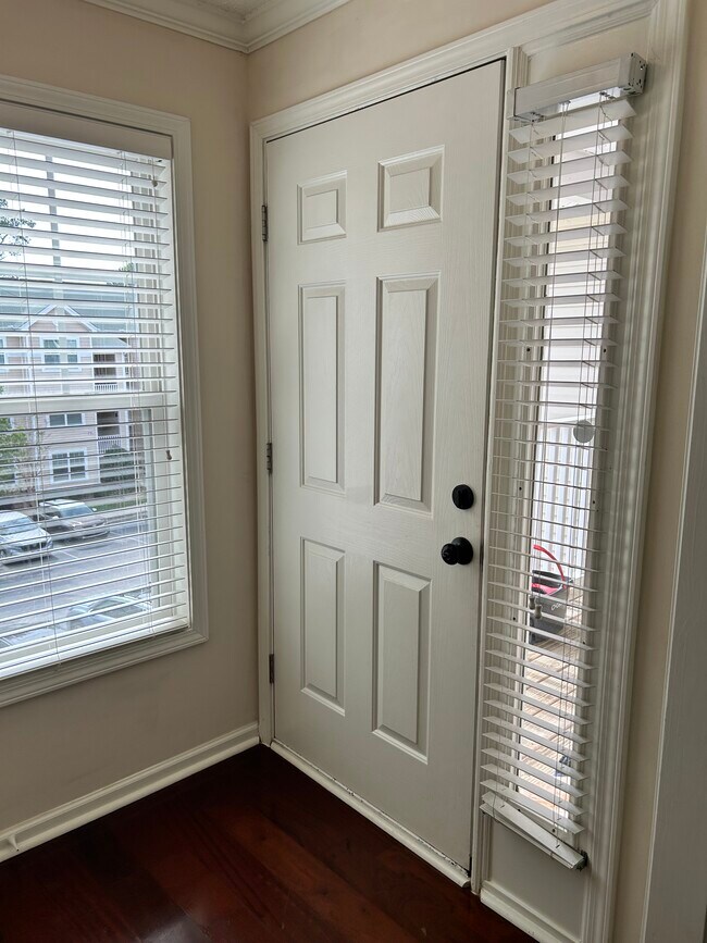Foto del edificio - 3315 Harbour Pointe Pl