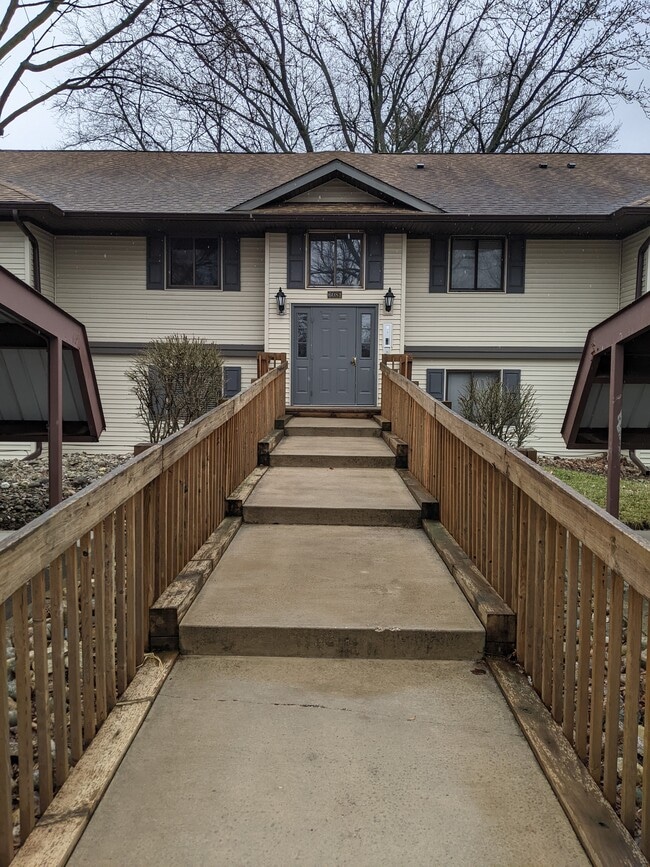 Building Photo - 6081 Danford Creek Dr