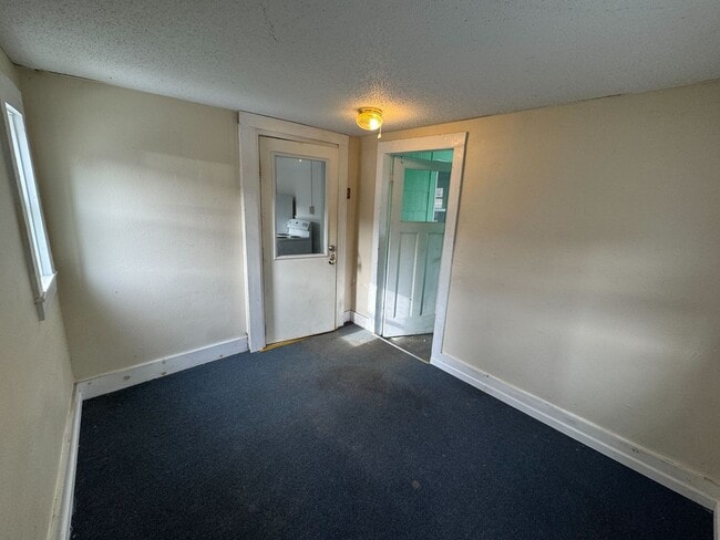 Building Photo - Cozy 2-Bedroom House with Heat Included  *...
