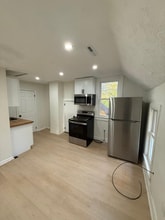 Building Photo - 3202 Bradwell Ave