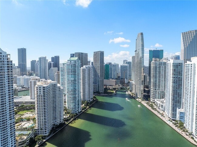 Building Photo - 300 Biscayne Blvd Way