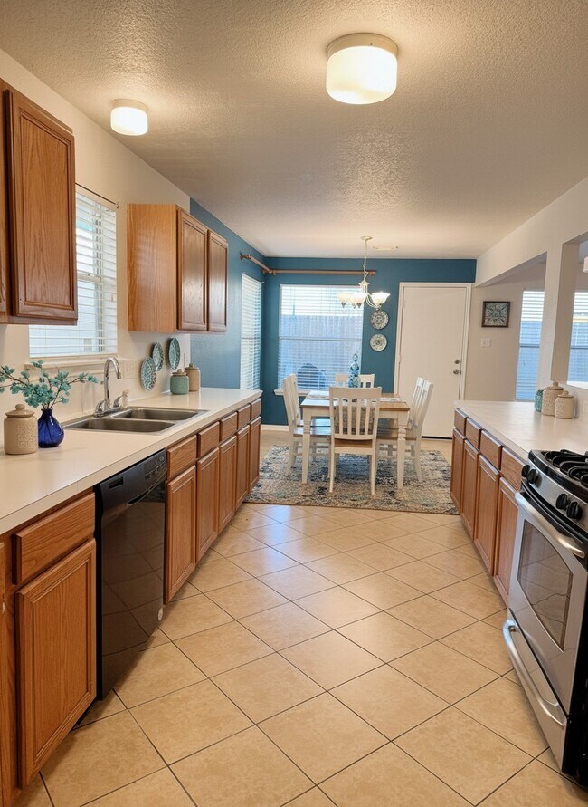 Foto del edificio - 11111 Bradford Way Dr