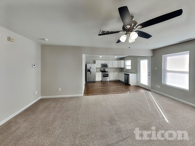 Building Photo - 908 Littleton Dr