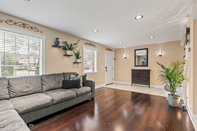 Foto del edificio - 4807 Evenlode Ln