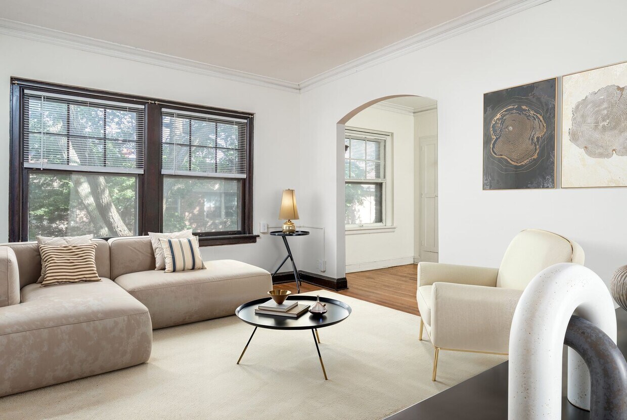 Foto principal - 2610-18 Fremont Ave S