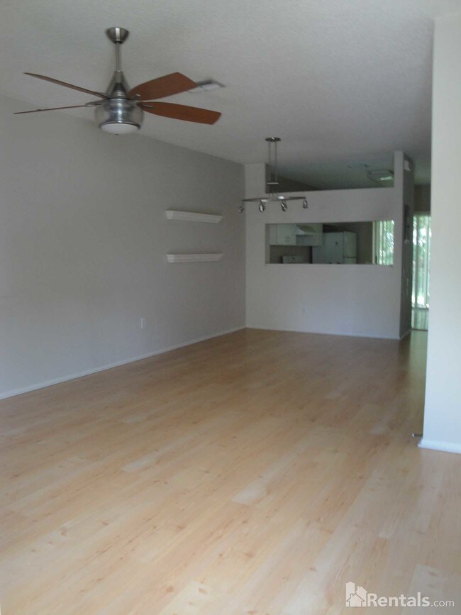 Building Photo - 12415 Berkeley Square Dr