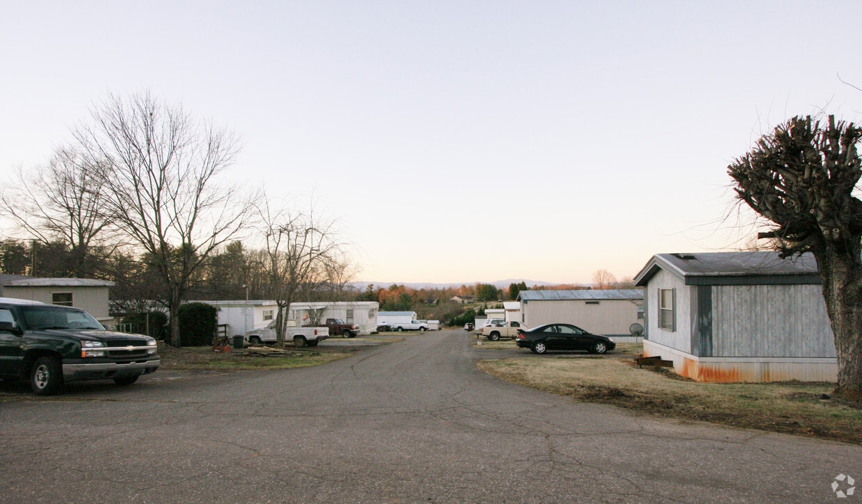 Mobile Home Park Apartments in NC
