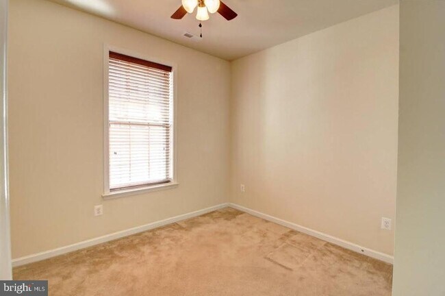 Building Photo - 2812 Shearwater Ln