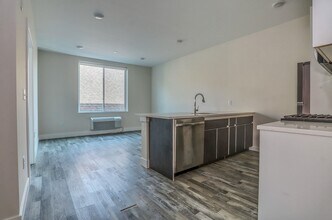Building Photo - 140 Avenue B
