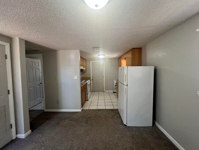 Foto del edificio - 1614 Lonnie Rd