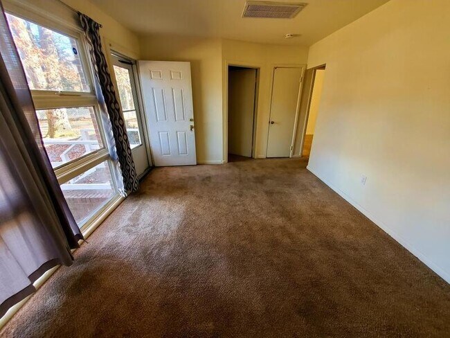 Foto del edificio - 6436 Dalebrook Dr