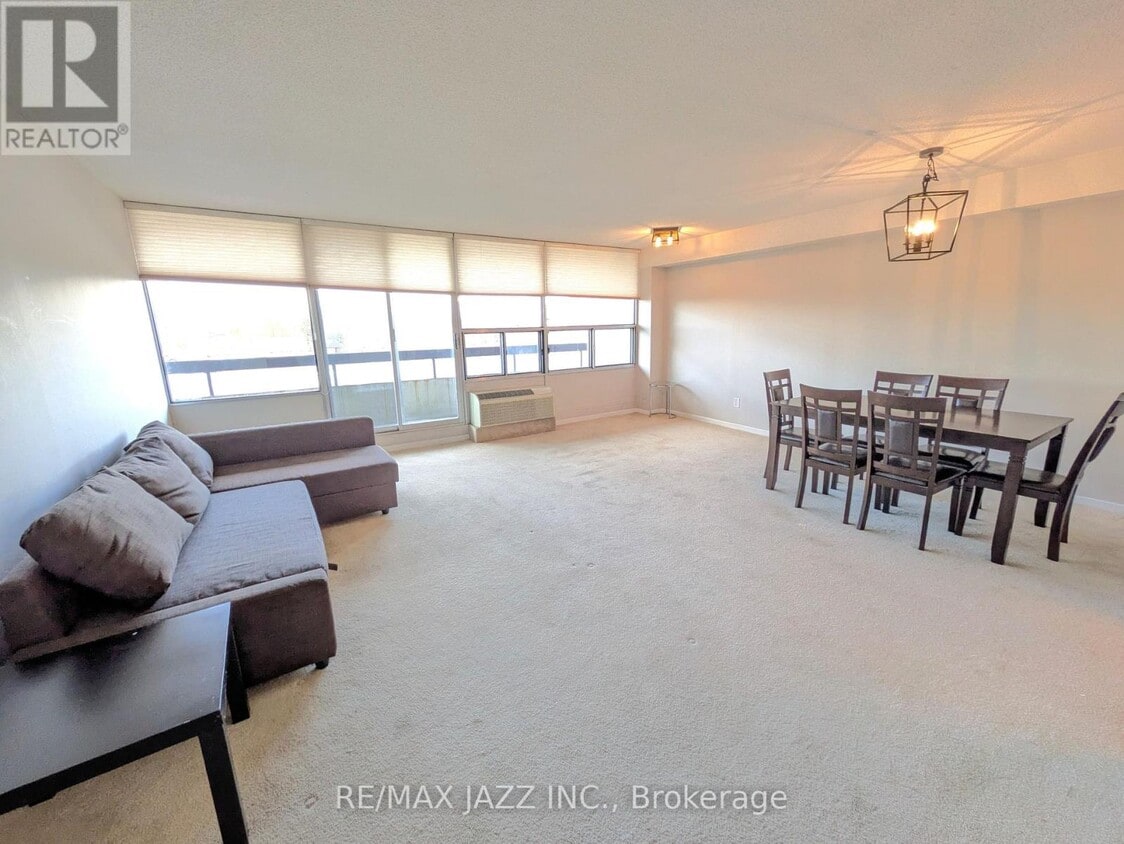 Primary Photo - 55 William St E