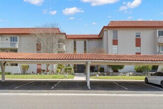 Building Photo - 1001 Pearce Dr