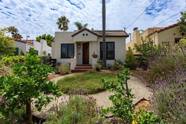 Foto del edificio - 4762 E Mountain View Dr