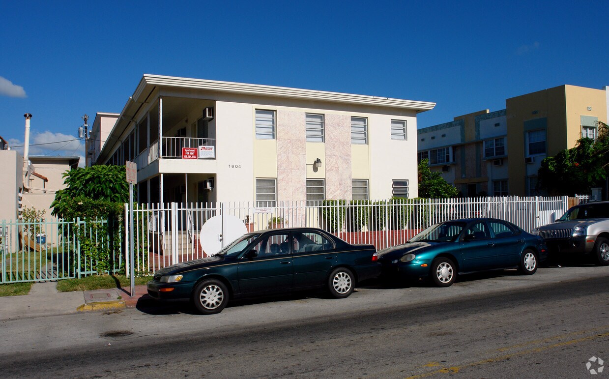 Building Photo - 1604 Drexel Ave
