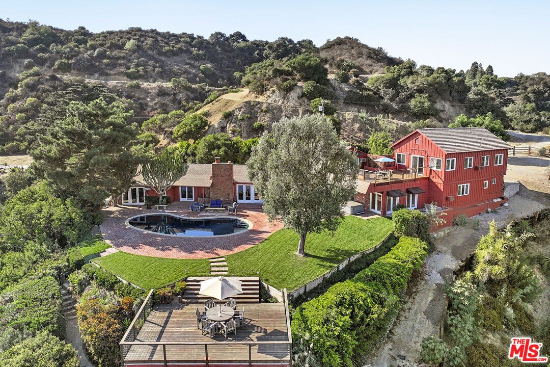 Foto principal - 3050 Runyon Canyon Rd