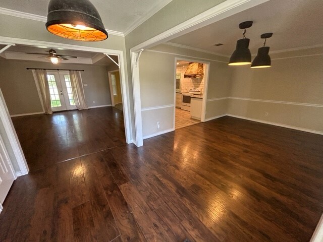 Building Photo - 1688 W Tate Ave