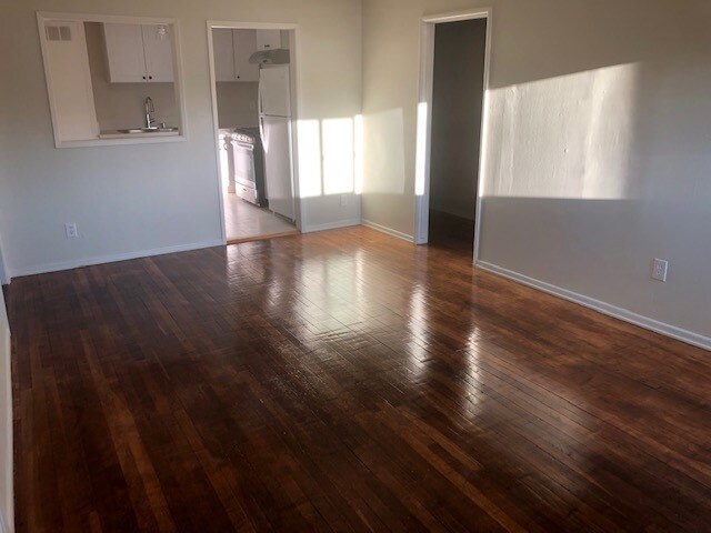 kitchen/ living room - 6728 N Figueroa St