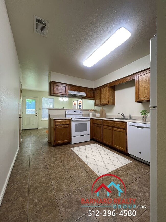 Building Photo - 1311 Baylor Ave