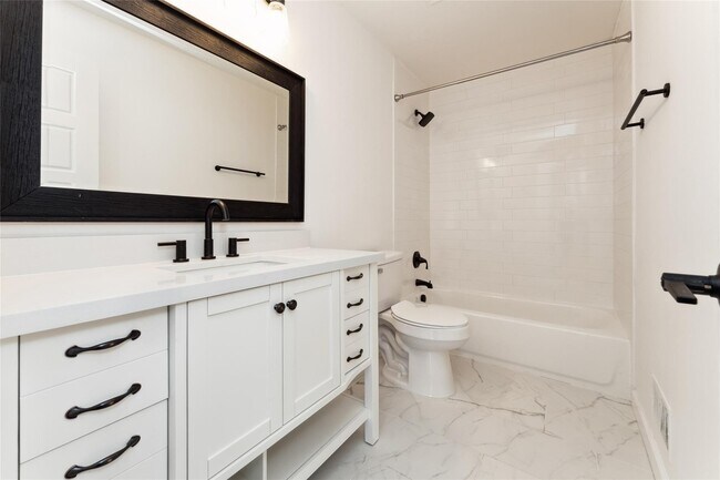 Foto del edificio - 6801 Fieldvale Pl