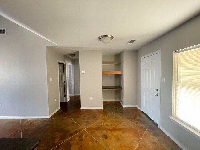 Foto del edificio - 13302 Moss Point Dr