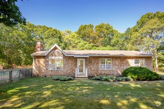 Building Photo - 775 Springs Fireplace Rd