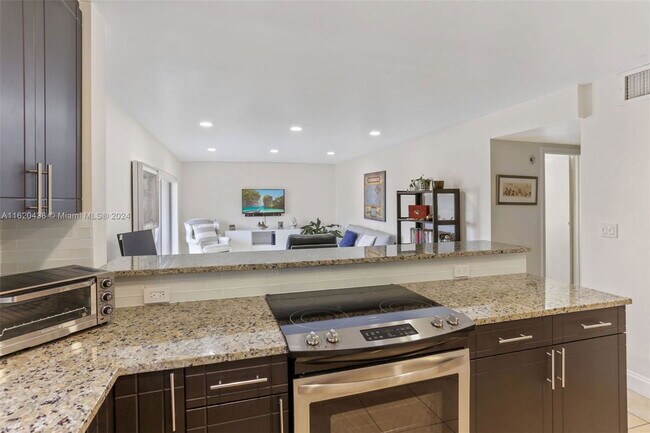 Building Photo - 7727 SW 86th St