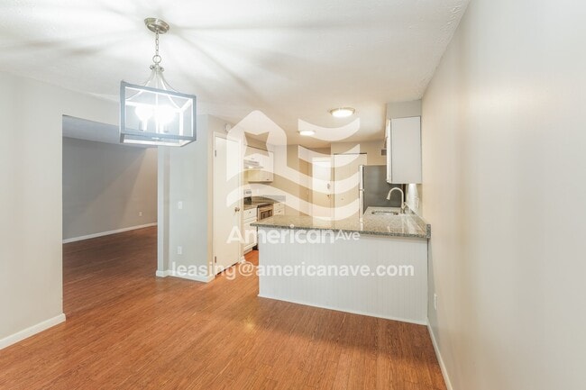 Building Photo - 30 Tilegate Glen