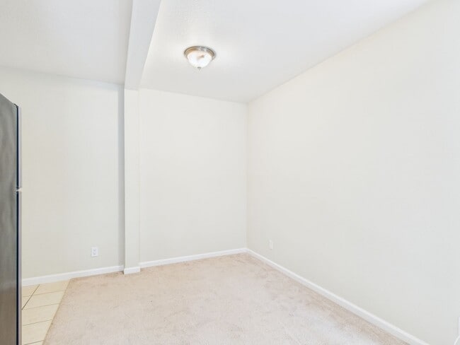 Building Photo - Private 1 bedroom condo at Cypress Park