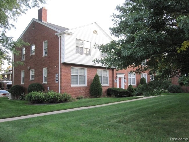 Building Photo - 21735 Snow Ave
