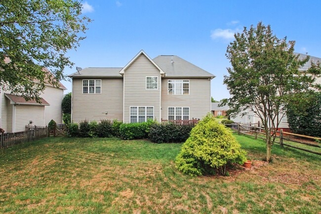 Foto del edificio - 16903 Hampton Trace Rd