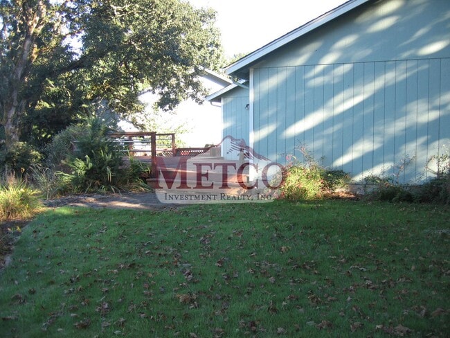 Building Photo - Spacious Thurston Home