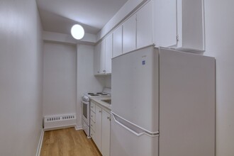 Building Photo - 3460 Rue Durocher